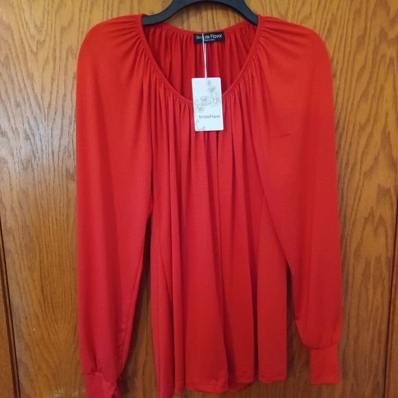 Simple Flavor Red Ruched long-sleeved top. Size L - Picture 1 of 2